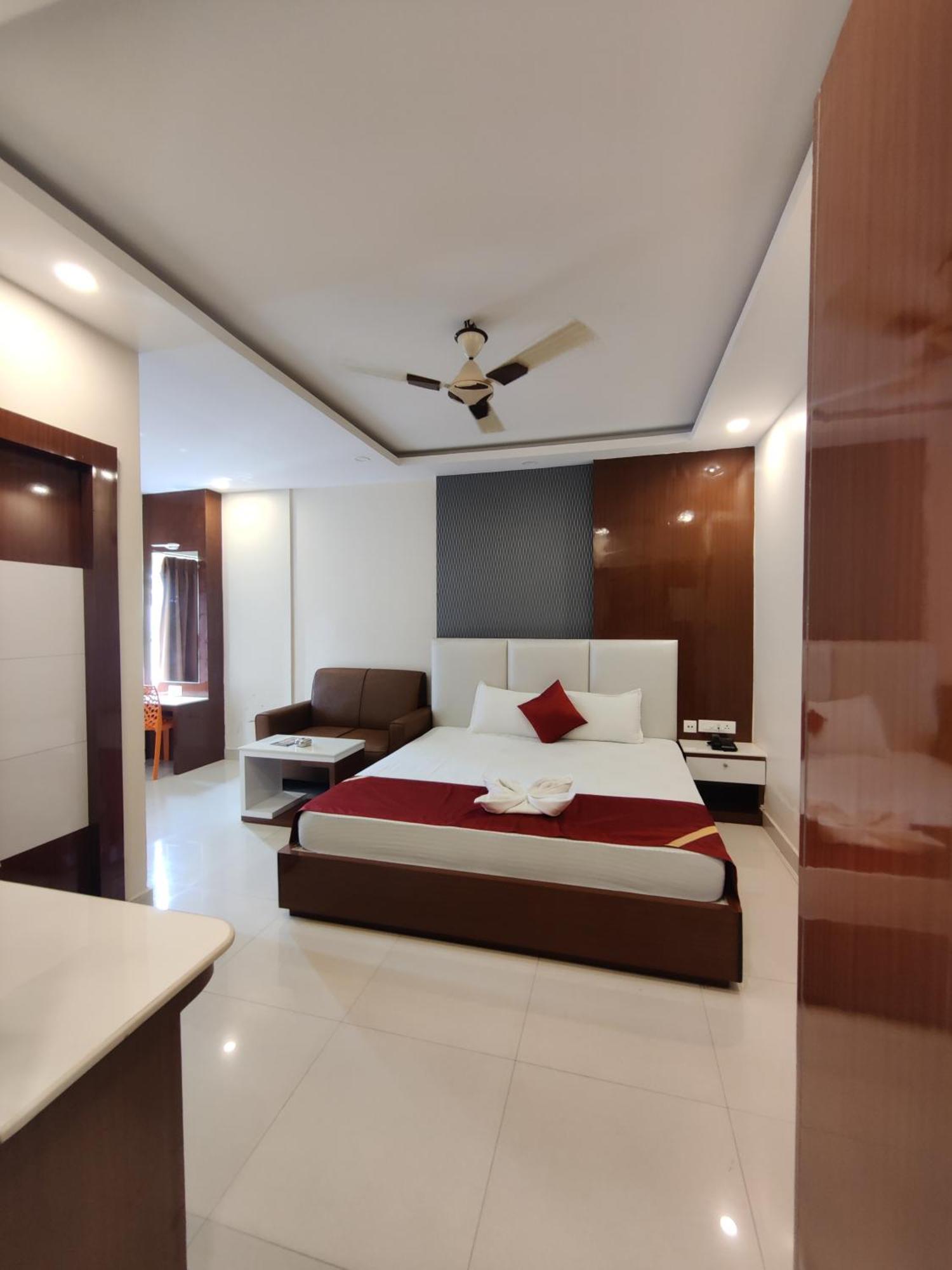 Hotel Riva New Digha à Digha  Extérieur photo